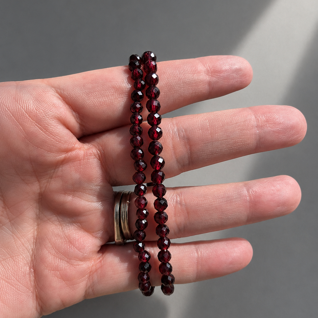 Pulsera de Granate Facetado en Plata de Ley 925