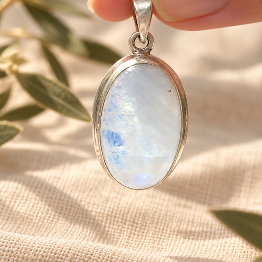 Colgante El Lucero · Piedra Luna en Plata de Ley 925