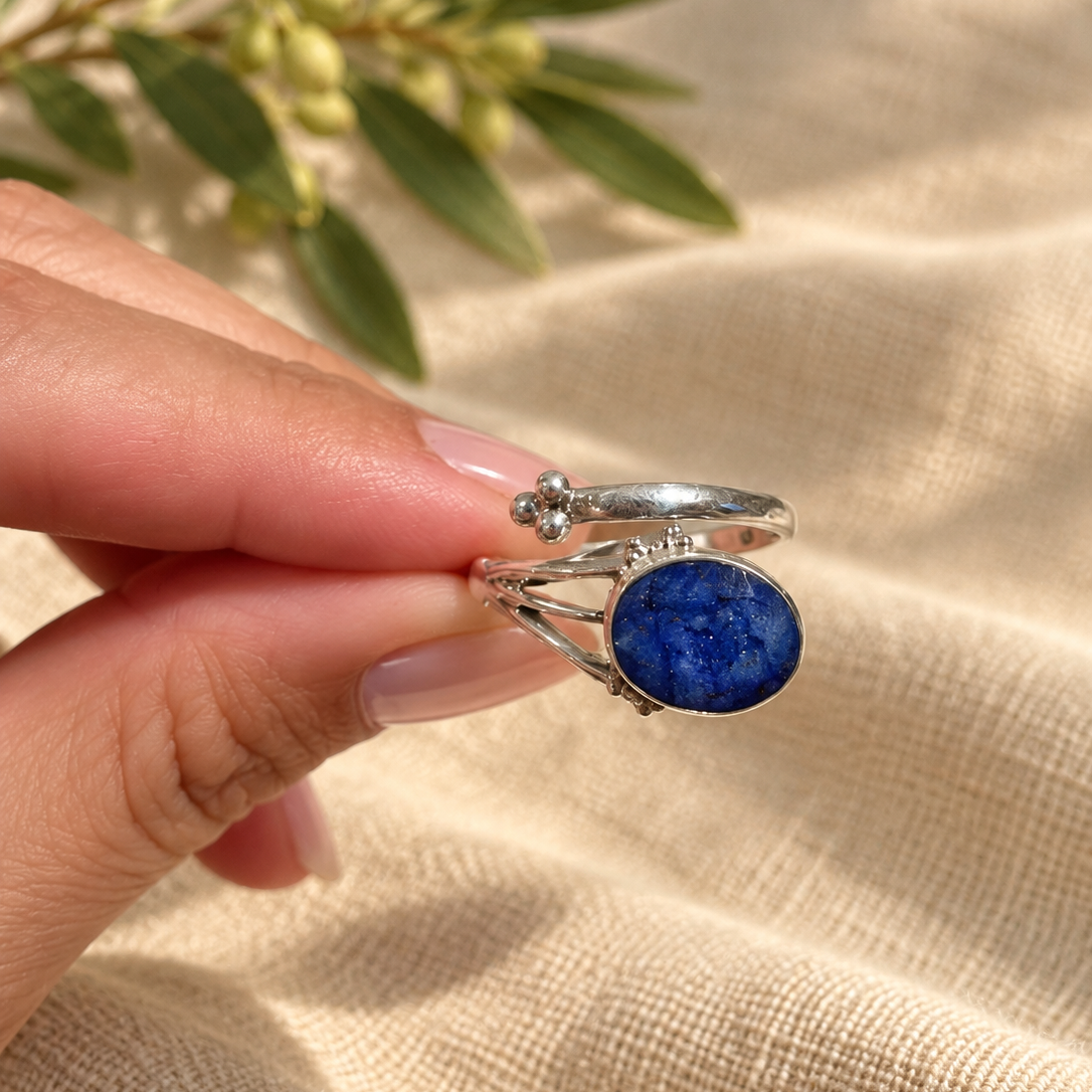 Anillo Vintage de Zafiro Azul en Plata de Ley 925 · Ajustable