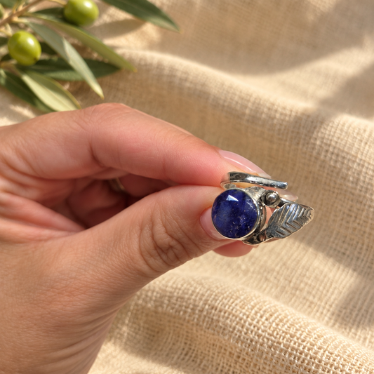 Anillo Hoja de Zafiro Azul en Plata de Ley 925 · Ajustable