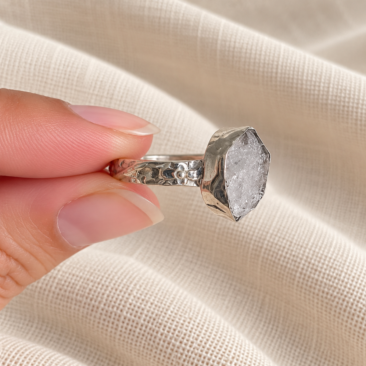 Herkimer · Anillo Flor Grabada · Plata 925