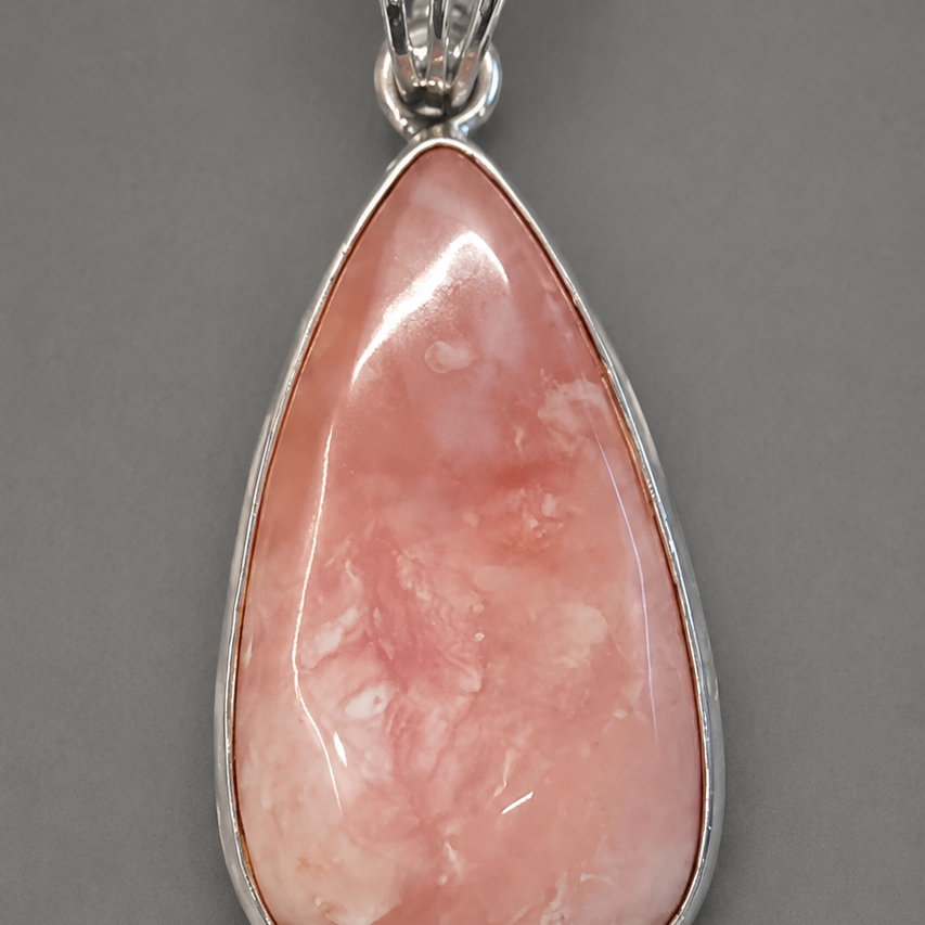 Colgante de Ópalo Rosa Natural en Plata de Ley 925