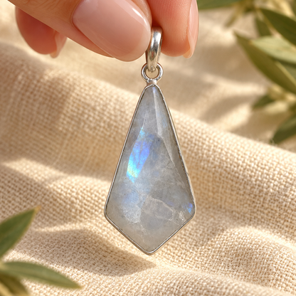 Colgante El Círculo · Piedra Luna Natural en Plata de Ley 925