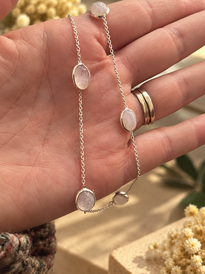 Gargantilla oval de Piedra Luna en Plata 925