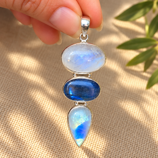 Puente Lunar — Colgante de Piedra Luna y Cianita · Plata 925