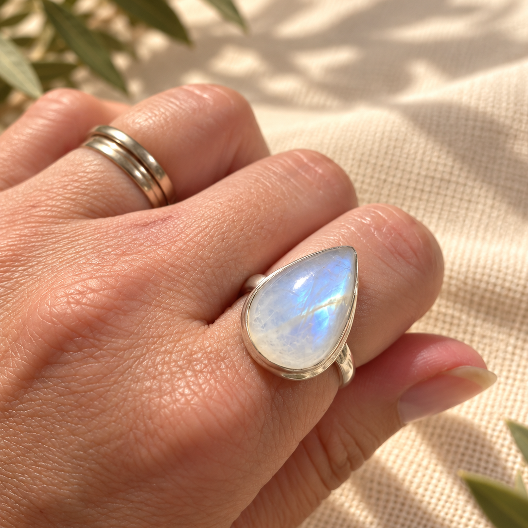 Anillo ajustable Piedra luna Oval. Plata 925