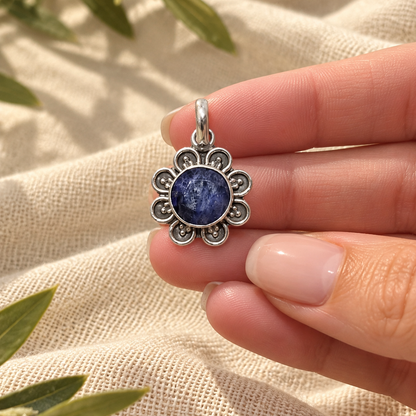 Colgante Flor de Zafiro Azul en Plata de Ley 925