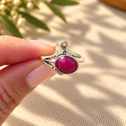 Anillo La Reliquia · Rubí en Plata de Ley 925