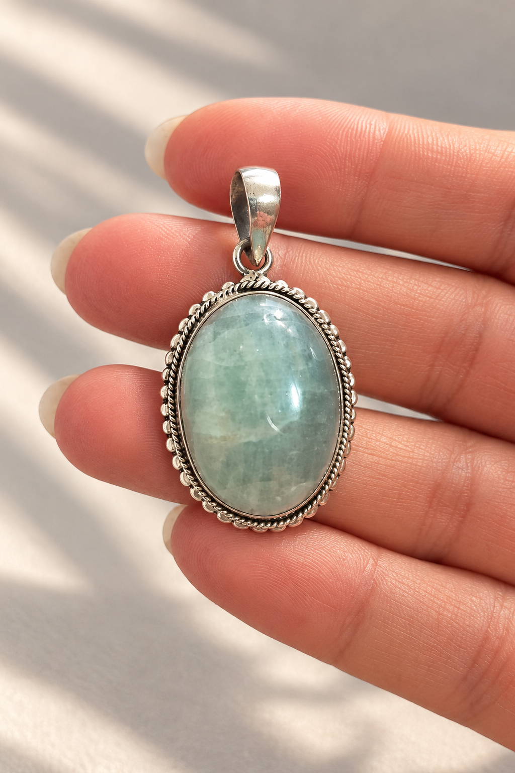 Colgante Oval de Aguamarina en Plata de Ley 925