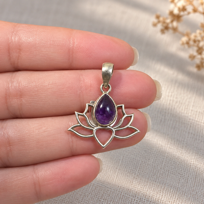 Colgante Flor con Amatista en Plata de Ley 925