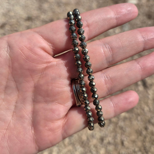 Pulsera de Pirita Natural Facetada de 4 mm – El Águila y el Cóndor