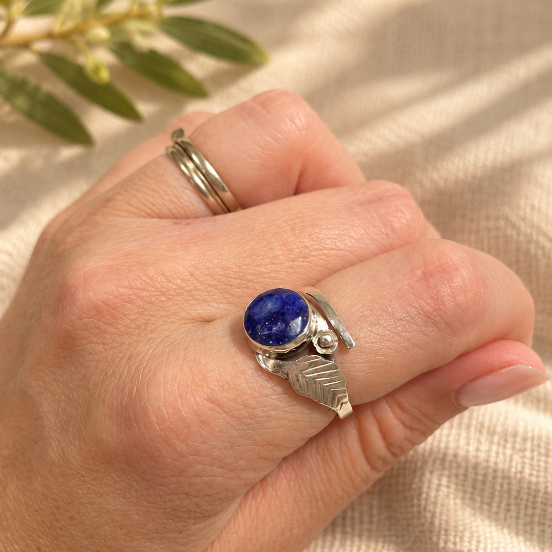 Anillo Hoja de Zafiro Azul en Plata de Ley 925 · Ajustable