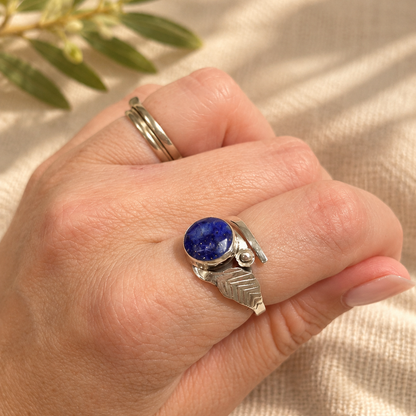 Anillo Hoja de Zafiro Azul en Plata de Ley 925 · Ajustable