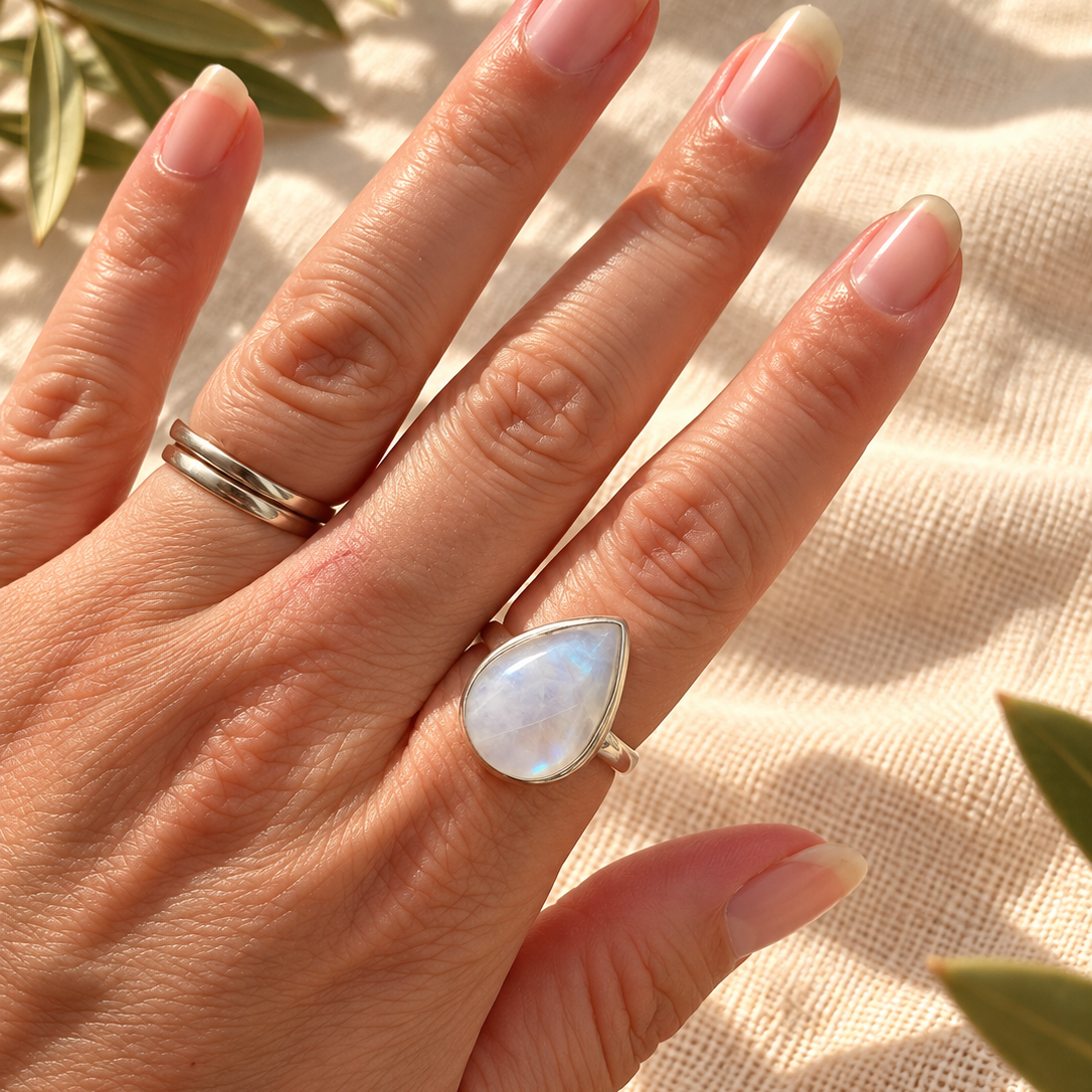 Anillo ajustable Piedra luna Oval. Plata 925